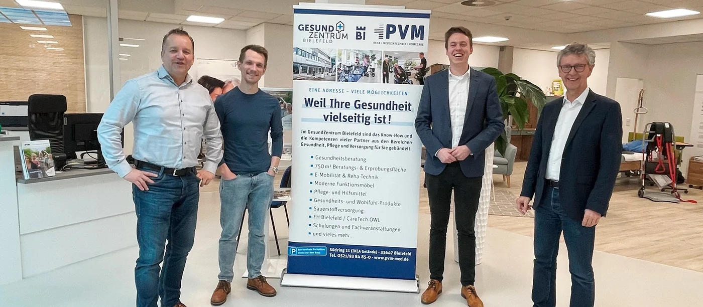 Tom Brüntrup mit Markus Wendler, Bernd Reger und Uwe Borchers im GesundZentrum